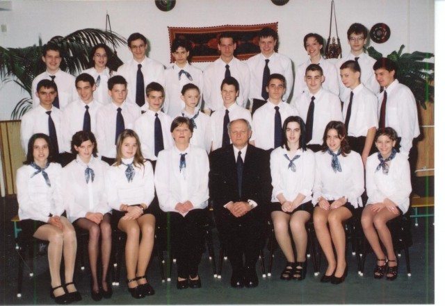 2002. 8.b