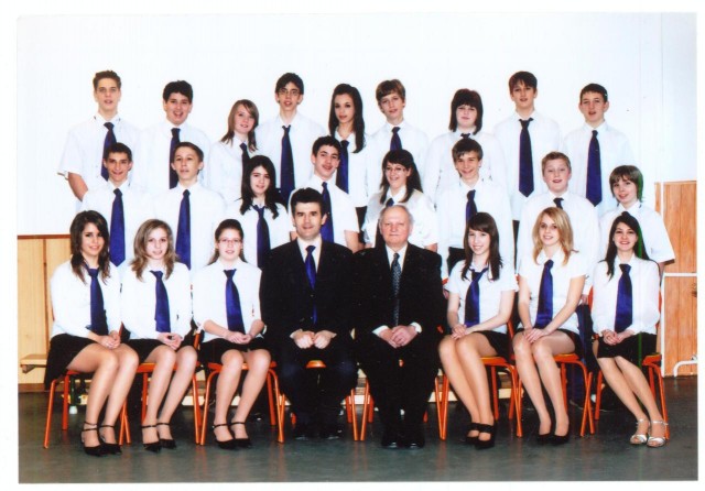 2009. 8.b