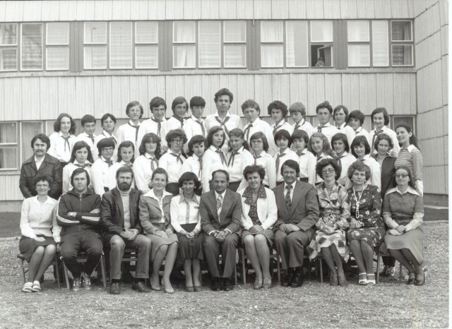 1980. 8.b